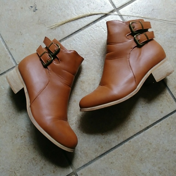 Shoes - 🚨Last Pair Left🆕Brand New Tan Bootie